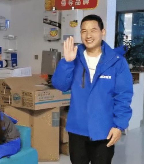 三萬份溫暖 | 厚厚的龍勝管沖鋒衣暖你整個寒冬